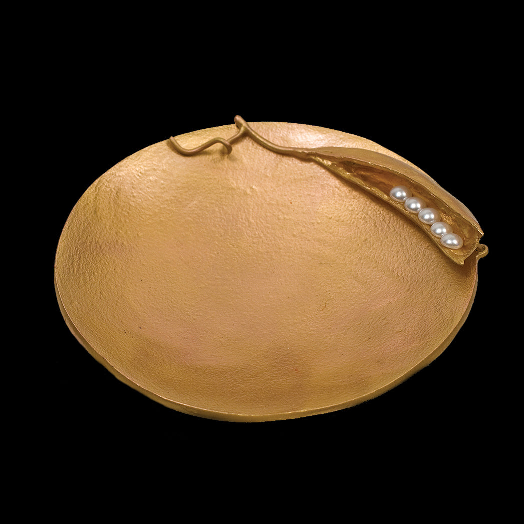 Image of the Michael Michaud Pea Pod Bowl on a black background