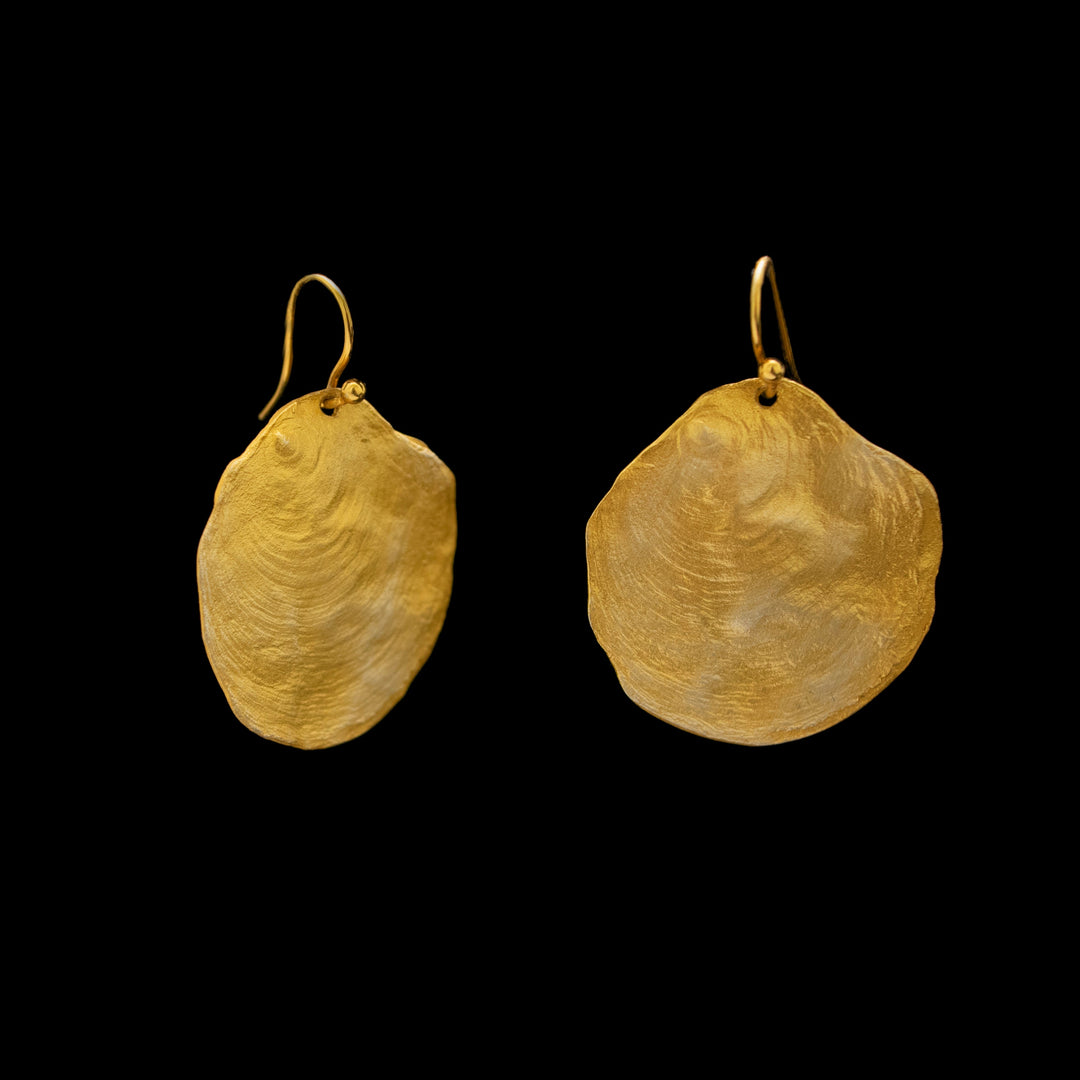 Image of the Michael Michaud Fine La Mer Wire Earrings on a black background