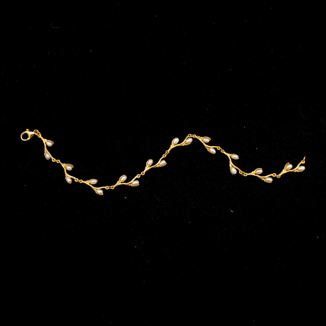 Image of the Michael Michaud Fine Pussy Willow Bracelet on a black background