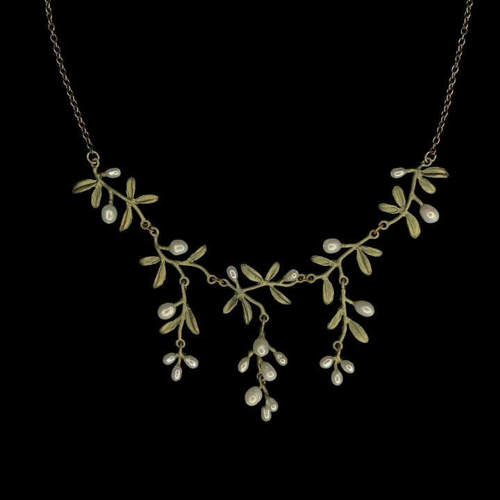 Image of the Michael Michaud Garden Vine Necklace on a black background
