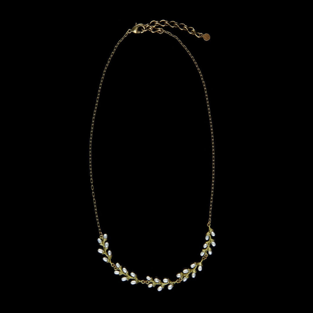 Image of the Michael Michaud Rice Necklace - Chain on a black background