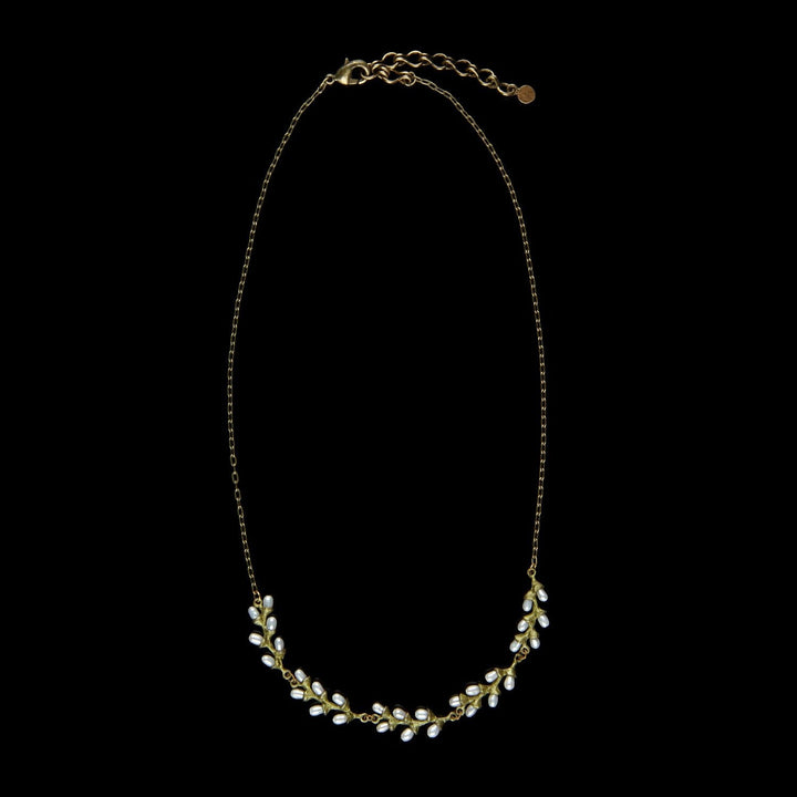 Image of the Michael Michaud Rice Necklace - Chain on a black background